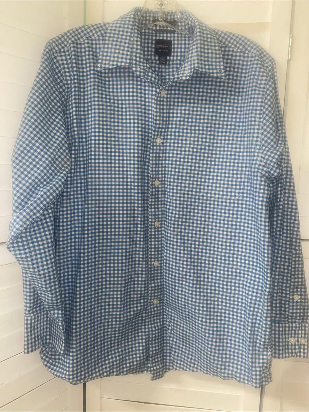 Dockers Battery Street Mens Shirt Size Med 15/15.5 32/33 Classic Fit Stretch
